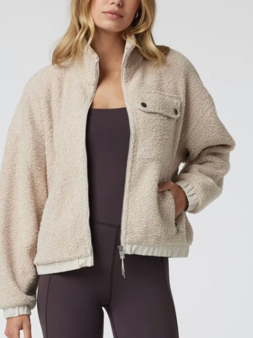 Vuori Sycamore Full Zip Jacket in Dune - Picture 2 of 4